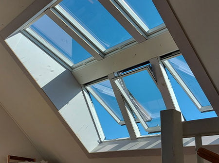 Dakkapel met dakramen in Lent geplaatst