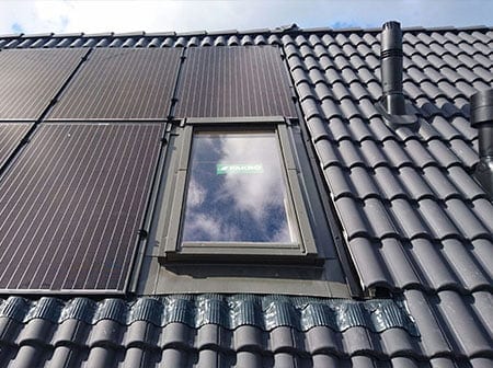Dakraam montage in PV-panelen